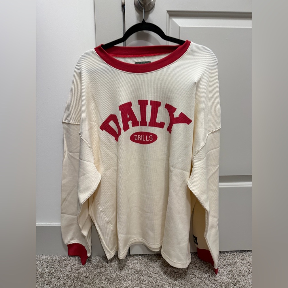 Daily Drills Medium/Large Red & White Oversized Daily Thermal. ❤️⚡️